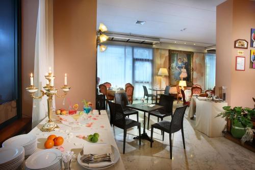 安布羅西亞諾酒店 (Hotel Ambrosiano) in 蒙泰卡蒂尼泰爾梅 安布羅西亞諾酒店 (Hotel Ambrosiano) in 蒙泰卡蒂尼泰爾梅