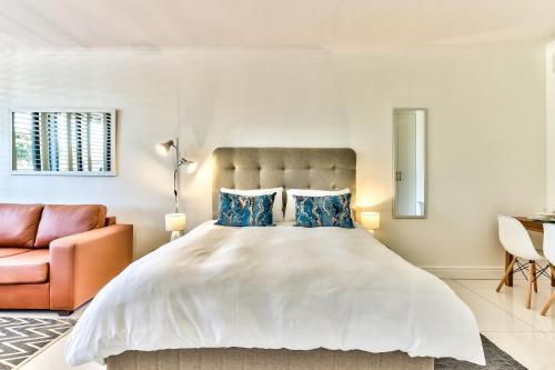 Beachside Apt with Amazing Views and No Loadshedding