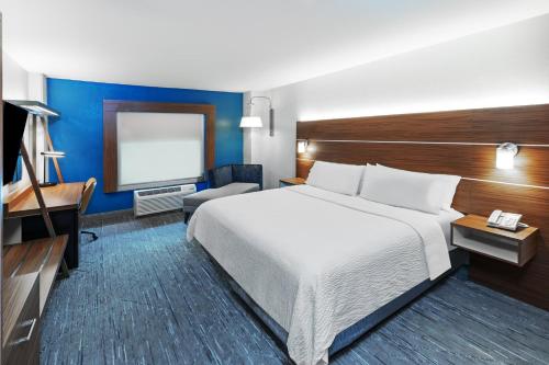 Holiday Inn Express El Paso-Central By IHG in El Paso City Center Holiday Inn Express El Paso-Central By IHG in El Paso City Center