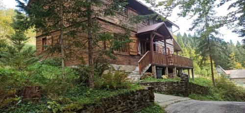 Dom na końcu świata (Dom na koncu swiata) in Lopuszna Dom na końcu świata (Dom na koncu swiata) in Lopuszna