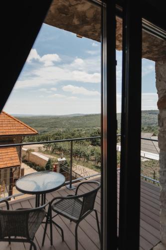 Altan/terrasse, Crama Mircesti in Ungheni Altan/terrasse, Crama Mircesti in Ungheni