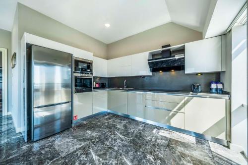 ห้องครัว, เรดิสัน เรสซิเดนซ์ อรุปา ทีอีเอ็ม อิสตันบูล (Radisson Residences Avrupa TEM Istanbul) in เอยูป ห้องครัว, เรดิสัน เรสซิเดนซ์ อรุปา ทีอีเอ็ม อิสตันบูล (Radisson Residences Avrupa TEM Istanbul) in เอยูป