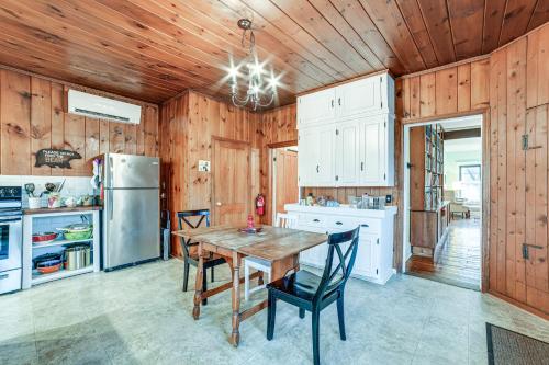 Fly Creek Historic Home By Cooperstown! in Hartwick Seminary (NY) Fly Creek Historic Home By Cooperstown! in Hartwick Seminary (NY)