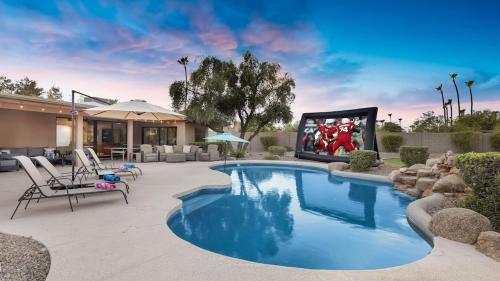 Stunning Vacation Dream Home wBackyard Paradise