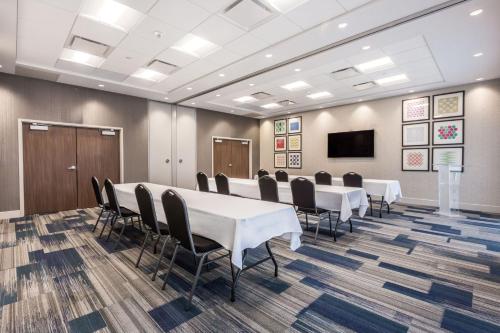 會議室/宴會廳, Holiday Inn Express & Suites Welland By IHG in 韋蘭 (ON) 會議室/宴會廳, Holiday Inn Express & Suites Welland By IHG in 韋蘭 (ON)