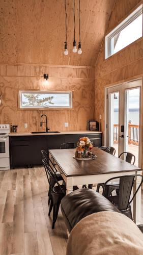 Le Crustacé 2 a 4 personnes (Le Crustace 2 a 4 personnes) in Nouvelle (QC) Le Crustacé 2 a 4 personnes (Le Crustace 2 a 4 personnes) in Nouvelle (QC)