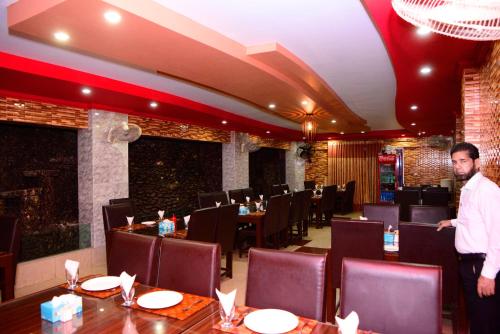 Mir Continental Hotel in ムザファラバード Mir Continental Hotel in ムザファラバード