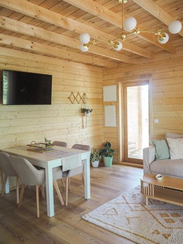 บริการและสิ่งอำนวยความสะดวก, Sítio dos Carvalhos (Sitio dos Carvalhos) in โกวิเด บริการและสิ่งอำนวยความสะดวก, Sítio dos Carvalhos (Sitio dos Carvalhos) in โกวิเด