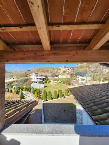 ระเบียง/ชานเรือน, Uphill house. in โวเร ระเบียง/ชานเรือน, Uphill house. in โวเร
