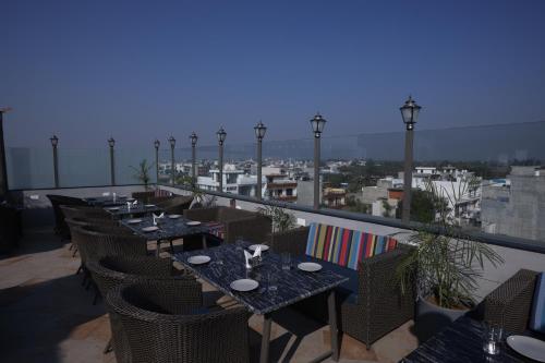 Étterem, Hiraya Hotels in Chandigarh repülőtér Étterem, Hiraya Hotels in Chandigarh repülőtér