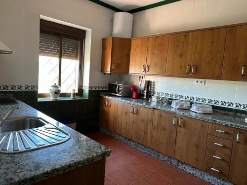 keuken, La casa barata, casa rural in Herrera De Alcantara keuken, La casa barata, casa rural in Herrera De Alcantara