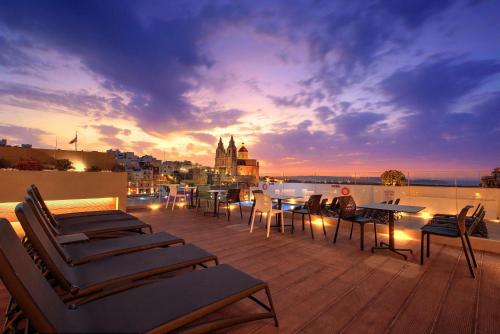 Svømmebasseng, Pergola Hotel & Spa in Mellieha Svømmebasseng, Pergola Hotel & Spa in Mellieha