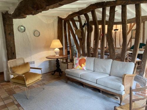 Shared lounge/TV area, Maison des Petites Bruyeres in Varengeville-Sur-Mer Shared lounge/TV area, Maison des Petites Bruyeres in Varengeville-Sur-Mer