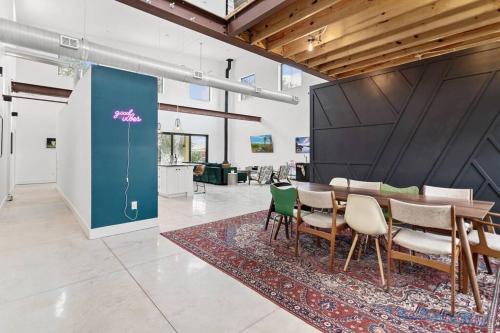 المرافق, Swim & Dock in Style: Art Deco Beach Escape in Butler Beach المرافق, Swim & Dock in Style: Art Deco Beach Escape in Butler Beach