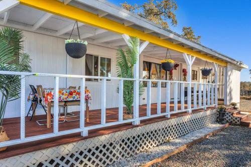 Cabin with breathtaking view Stop before Tahoe in Auburn Cabin with breathtaking view Stop before Tahoe in Auburn