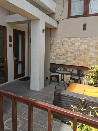 Balcó/terrassa, Bukit Jaya Residence & Apartment in Semarang Balcó/terrassa, Bukit Jaya Residence & Apartment in Semarang