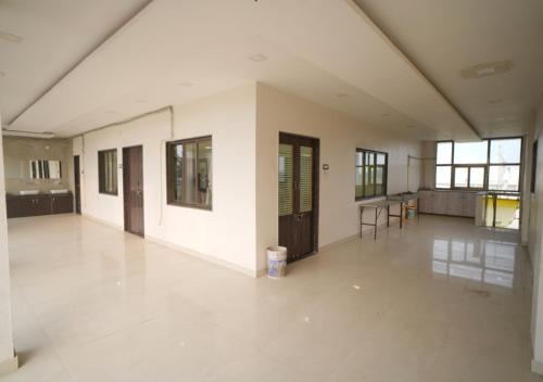 Hotel Aarti Celebration in 斯赫加奧恩 Hotel Aarti Celebration in 斯赫加奧恩