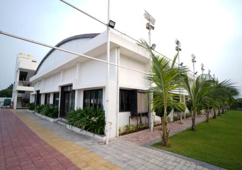 Hotel Aarti Celebration in 斯赫加奧恩 Hotel Aarti Celebration in 斯赫加奧恩