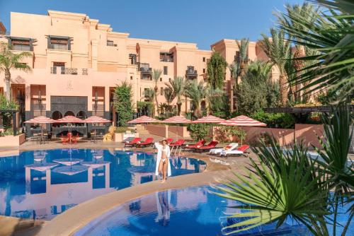 Piscina, Movenpick Hotel Mansour Eddahbi Marrakech in Marràqueix Piscina, Movenpick Hotel Mansour Eddahbi Marrakech in Marràqueix