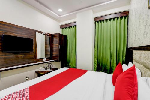 Hotel Adhunik Palace in Keonjhar Hotel Adhunik Palace in Keonjhar