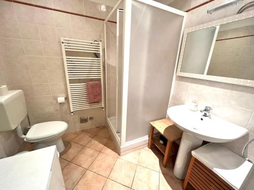 Bathroom, Casa Agnesi Bologna in East Bologna Bathroom, Casa Agnesi Bologna in East Bologna
