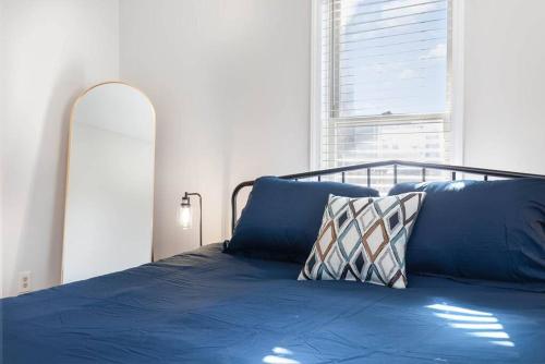 Downtown home! Walk to Bulls Stadium, DPAC & food