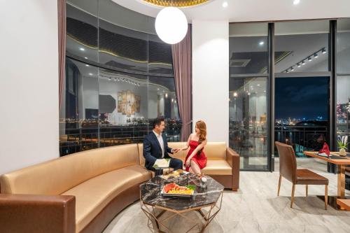 Đồ ăn và thức uống, Khách sạn và Suite RHM Luxury (RHM Luxury Hotel And Suite) in Đà Nẵng Đồ ăn và thức uống, Khách sạn và Suite RHM Luxury (RHM Luxury Hotel And Suite) in Đà Nẵng