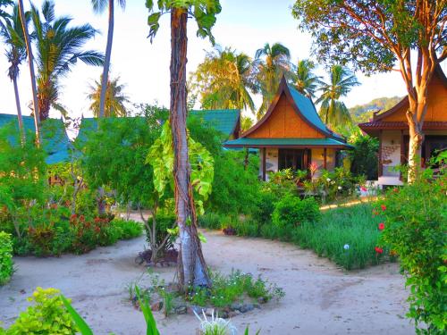 Garden, Seaflower Bungalows in Haad Chao Phao Garden, Seaflower Bungalows in Haad Chao Phao