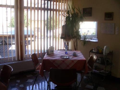 Létesítmények, Barokk Antik Guest House near Katona József Színház Létesítmények, Barokk Antik Guest House near Katona József Színház