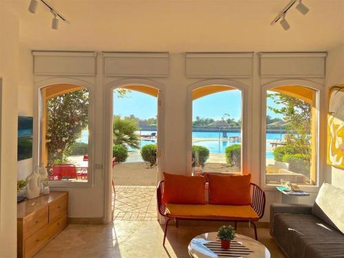 Magical 2BR Ground/Free Pool & Lagoon Access @ElGouna