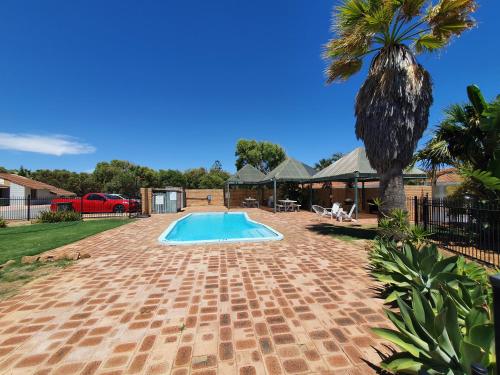 Kolam renang, African Reef Resort in Geraldton Kolam renang, African Reef Resort in Geraldton