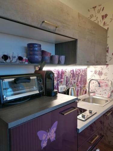 Konyha, Summer Wine in Glanz An Der Weinstrasse Konyha, Summer Wine in Glanz An Der Weinstrasse