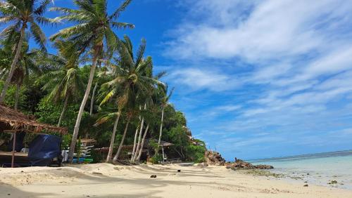 Beach, Phangan Paragon Resort & Spa in Haad Chao Phao Beach, Phangan Paragon Resort & Spa in Haad Chao Phao