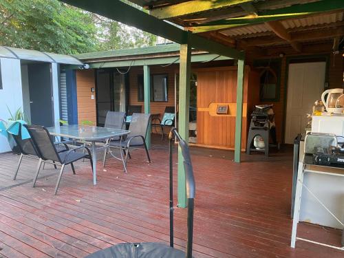 Nimbin waterfall retreat in Німбін Nimbin waterfall retreat in Німбін