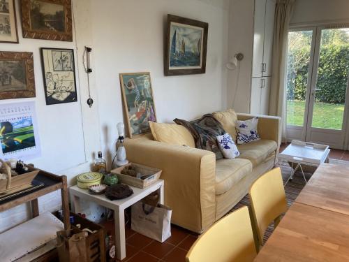 Shared lounge/TV area, Fleur Bleue in Longueil Shared lounge/TV area, Fleur Bleue in Longueil