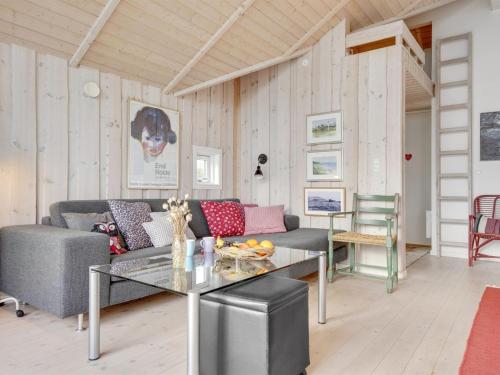 Holiday Home Bosilka - 75m from the sea by Interhome in Hundested Holiday Home Bosilka - 75m from the sea by Interhome in Hundested