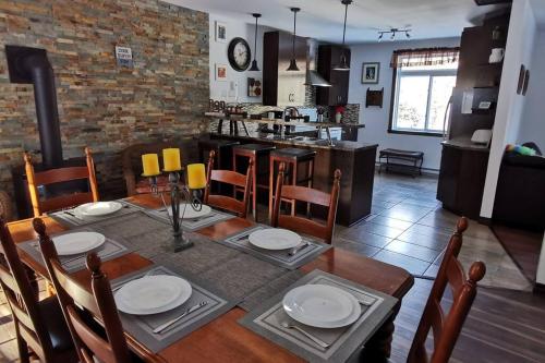 廚房, Chalet Bella Vista - Lake access - SPA - 4 bdrms in 卓特斯(QC) 廚房, Chalet Bella Vista - Lake access - SPA - 4 bdrms in 卓特斯(QC)