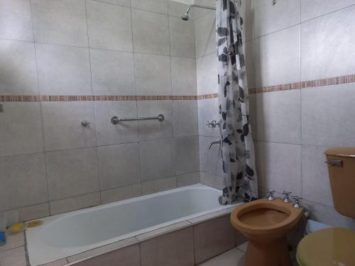 Shower, Departamento Zona Sur in Gral. Alvarado Shower, Departamento Zona Sur in Gral. Alvarado