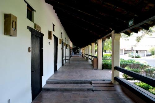 Hacienda Los Picachos in คาร์ดินส์ เดล โบสเก Hacienda Los Picachos in คาร์ดินส์ เดล โบสเก