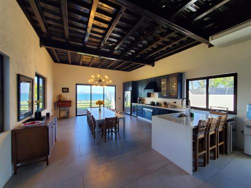 Kitchen, CASA ROMA Hotel Boutique in Conchagua Kitchen, CASA ROMA Hotel Boutique in Conchagua