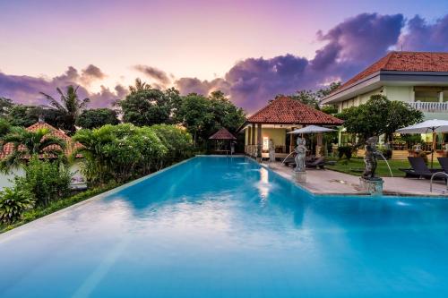 Garden, Taman Surgawi Resort & Spa in Candidasa Garden, Taman Surgawi Resort & Spa in Candidasa