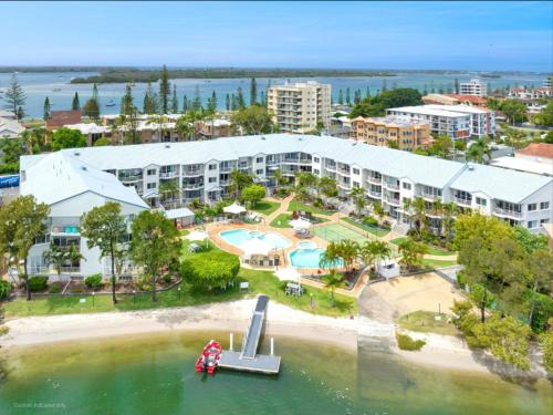 Eksterijer hotela, Pelican Cove Apartments in Biggera Waters Eksterijer hotela, Pelican Cove Apartments in Biggera Waters