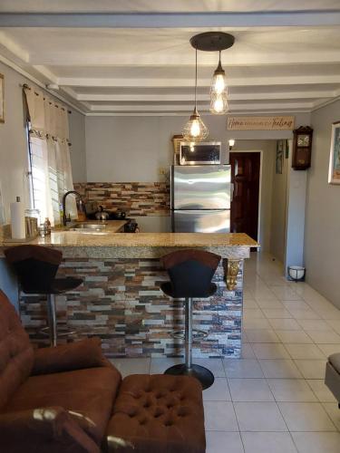 Zipcode Hideaway Guesthouse in 포트모어 Zipcode Hideaway Guesthouse in 포트모어