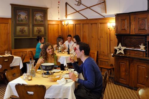Restaurant, Hotel Schweizerhof in Engelberg Restaurant, Hotel Schweizerhof in Engelberg