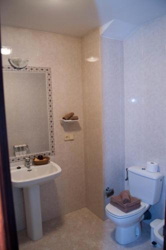 Hostal La Frontera in เฟร์รอล Hostal La Frontera in เฟร์รอล