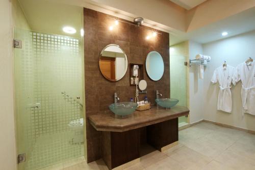 حمام, Hotel Colón Plaza Business Class (Hotel Colon Plaza Business Class) in Nuevo Laredo حمام, Hotel Colón Plaza Business Class (Hotel Colon Plaza Business Class) in Nuevo Laredo