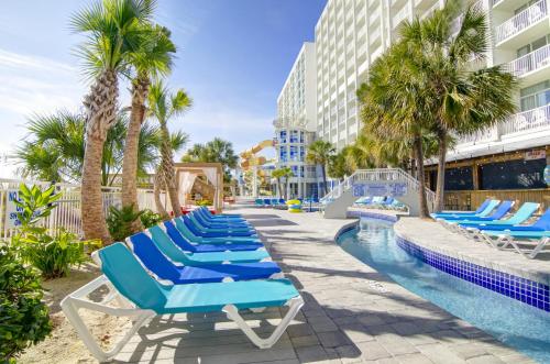 Piscina, Crown Reef Beach Resort and Waterpark in Myrtle Beach (SC) Piscina, Crown Reef Beach Resort and Waterpark in Myrtle Beach (SC)