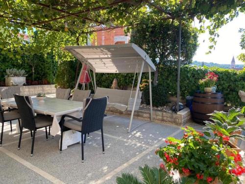 Erkély/terasz, Apartments by the sea Postira, Brac - 22160 in Postira Erkély/terasz, Apartments by the sea Postira, Brac - 22160 in Postira