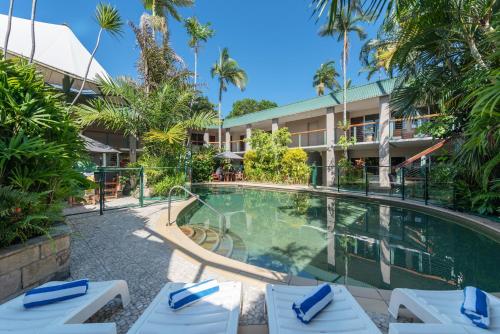 Bay Village Tropical Retreat in Cairns Bay Village Tropical Retreat in Cairns