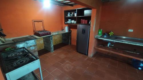 厨房, Bio Casa Colibrí Refugio de Montaña en Bogotá (Bio Casa Colibri Refugio de Montana en Bogota) in 圣塔菲 厨房, Bio Casa Colibrí Refugio de Montaña en Bogotá (Bio Casa Colibri Refugio de Montana en Bogota) in 圣塔菲